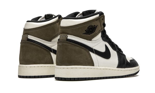 Air Jordan 1 High OG 'Dark Mocha' 555088-105