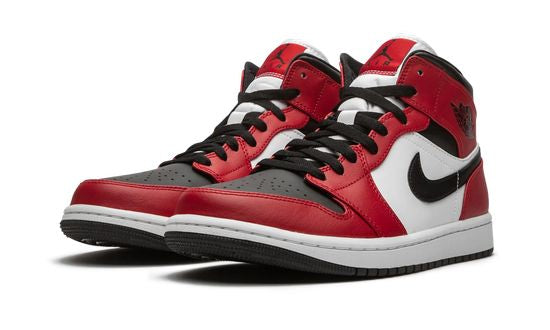 Air Jordan 1 Mid "Chicago Black Toe" 554724-069