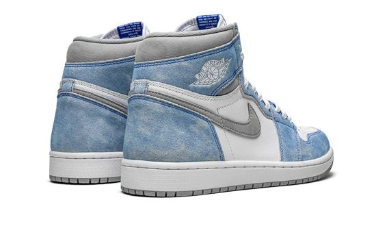Air Jordan 1 High 'Hyper Royal' 555088-402